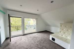 Großzügiges 1-Zi-Apartement mit Küche und Balkon in Fürth (Burgfarrnbach)