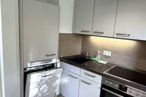 Design-Apartment mit Westsonne & Blick ins Grüne, Aufzug & neuer Möblierung nach Sanierung – Heilmannring 59b, 13627 Charlottenburg-Nord, Berlin – Vorschaubild 9