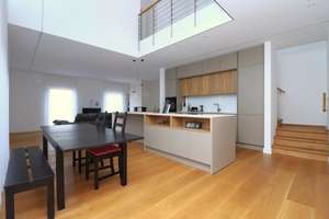 Exklusiver Wohntraum mit Loft-Charakter und stilvollem Design in Hamburg Wohldorf-Ohlstedt – Die vollständige Adresse der Immobilie erhältst du vom Anbieter., 22397 Wohldorf-Ohlstedt, Hamburg – Vorschaubild 2