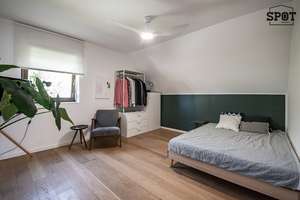 MÖBLIERT: Hochwertiges Einfamilienhaus mit Garten und Pool in München – Die vollständige Adresse der Immobilie erhältst du vom Anbieter., 80933 Lerchenau-Ost, München – Vorschaubild 30