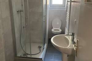 Renovierte 55 m² Erdgeschosswohnung mit Garten – Die vollständige Adresse der Immobilie erhältst du vom Anbieter., 45257 Kupferdreh, Essen – Vorschaubild 2