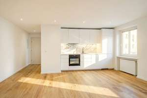 Erstbezug nach Sanierung: Helle 2-Zimmer Terrassenwohnung im Herzen der Maxvorstadt