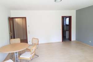Schöne und ruhig gelegene 1-Zi.-Wohnung mit großer Terrasse und EBK in Karlsruhe-Grötzingen – Im Speitel 104, 76229 Grötzingen, Karlsruhe – Vorschaubild 2