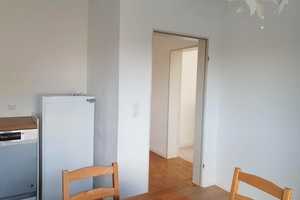 Viel Platz, hell, mit PV-Anlage: Freistehendes Familienhaus, auf großem Grundstück! – Schwandorf (Kreis) – Vorschaubild 10