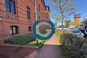 AM RUMMELSBURGER SEE - AUSSERGEWÖHNLICHES BAUDENKMAL - HOHE DECKEN, BALKON & PKW-STELLPLATZ – Georg-Löwenstein-Str. 24, 10317 Rummelsburg, Berlin – Vorschaubild 1