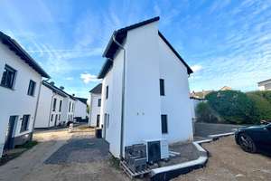 Modern, neuwertig &amp; energieeffizient – Einfamilienhaus von ca. 2024 in Solingen-Ohligs