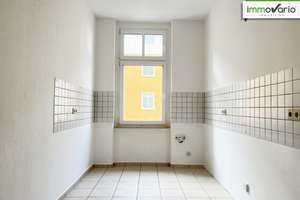 4-Zimmer-Wohnung mit kleinem Balkon, Abstellraum, Tageslichtbad mit Wanne und Gäste-WC mit Dusche. – Peter-Paul-Straße 9, 39106 Alte Neustadt, Magdeburg – Vorschaubild 7