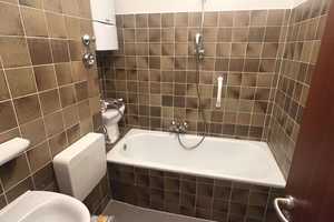 *Frisch gestrichene 1 Zimmer-Wohnung mit Küchenzeile in zentraler Lage* – Wiesbaden – Vorschaubild 4