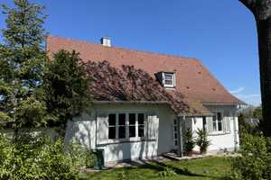 Charmantes freistehendes Einfamilienhaus mit großem Garten in schöner Aussichtslage in Gerlingen – Ludwigsburg (Kreis) – Vorschaubild 1