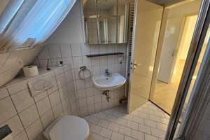 Rohdiamant in Eisingen: Einfamilienhaus in guter Lage mit Entwicklungspotenzial – Die vollständige Adresse der Immobilie erhältst du vom Anbieter., 97249 Eisingen – Vorschaubild 13