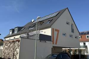 sonnige 2-ZKB Dachgeschosswohnung