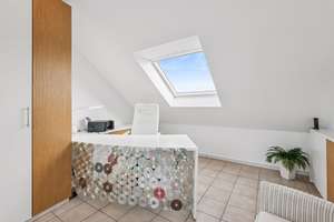 Provisionsfrei - Lichtdurchflutete Maisonettewohnung in gefragter Lage – Die vollständige Adresse der Immobilie erhältst du vom Anbieter., 40476 Derendorf, Düsseldorf – Vorschaubild 17