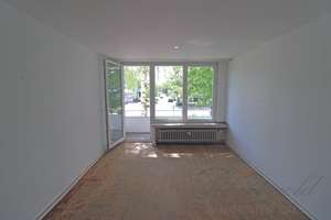 Gut geschnittene 4-Zimmer-Wohnung mit modernisiertem Bad:
mit 2 Balkone , Ruhig und gut angebunden – Die vollständige Adresse der Immobilie erhältst du vom Anbieter., 53175 Plittersdorf, Bonn – Vorschaubild 2