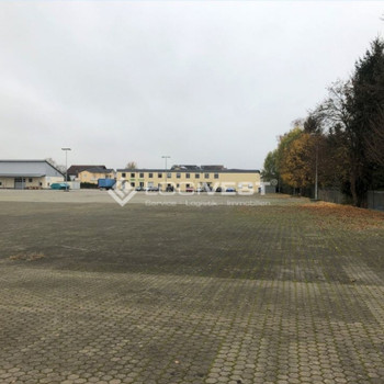 Exklusiv im Alleinauftrag! Große, befestigte Freifläche für Auto/Kfz-Stellplatz, Containerlager etc.