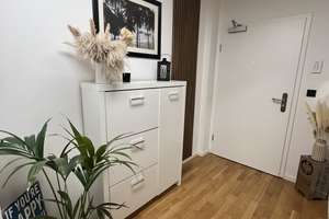 Moderne 3-Zimmer-Wohnung (BJ 2015) mit 2 Tiefgaragenstellplätzen, Aufzug und hochwertiger Ausstattun – Frankfurter Straße 33, 65779 Kelkheim (Taunus) – Vorschaubild 2