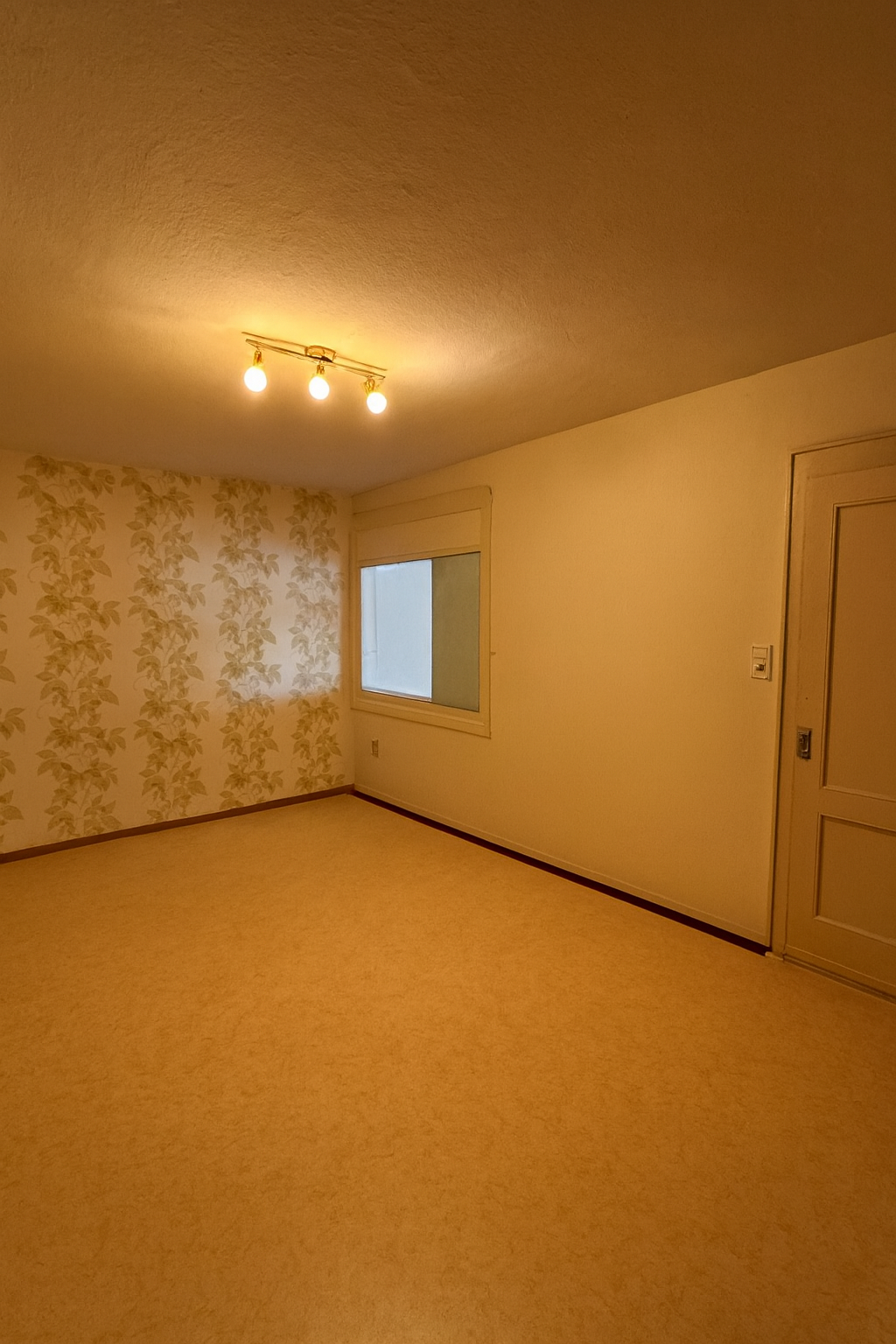 Immobilie in Tangerhütte - Doppelhaushälfte mit Auffahrt, Garage, Garten und Nebengelass - Bild 2