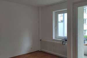 Zentrale Wohnung mit Küche und Balkon – Planckstraße 29, 45147 Holsterhausen, Essen – Vorschaubild 4