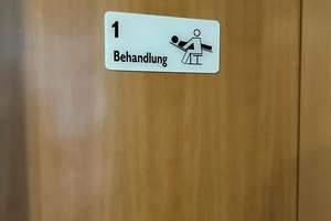 Ehemalige Zahnarztpraxis zu vermieten - Beste Lage in Zeulenroda – Schleizer Str. 8b, 7937 Zeulenroda-Triebes – Vorschaubild 4