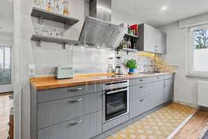 Modernisiertes Dreifamilienhaus mit drei Wohneinheiten und beeindruckendem Panoramablick – Die vollständige Adresse der Immobilie erhältst du vom Anbieter., 66126 Altenkessel, Saarbrücken – Vorschaubild 6