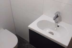 Schöne lichtdurchflutete 3,5 Zi, uneinsehbar, toller Ausblick, gehobene Ausstattung; für Paar m.Kind – Mönchsbergstraße 89, 70435 Zuffenhausen-Mönchsberg, Stuttgart – Vorschaubild 14