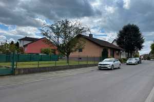 Ahe: freisteh. Einfamilienhaus, Bungalow mit Keller und Garten – Florianstraße 14, 50127 Rhein-Erft-Kreis – Vorschaubild 2