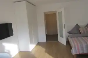 Schöne 1 Zimmer Wohnung, möbliert, in Toplage von Haidhausen, renoviert – Sedanstrasse 4, 81667 München – Vorschaubild 2