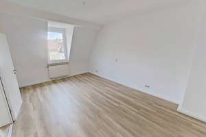 ++Charmantes 3-Zimmer-Zuhause: Durchdachte Raumaufteilung und viel Tageslicht++ – Sperlingstraße 14, 90459 Gugelstraße, Nürnberg – Vorschaubild 4