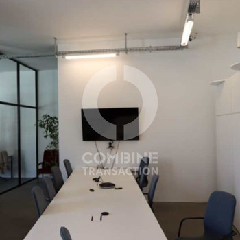 Luftiges Mini-Loft. combine Transaction.