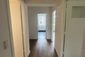 Top renovierte 3-Zimmer-Wohnung mit Balkon und Einbauküche in zentraler Lage von Hamburg ! – Grevenweg 22, 20537 Borgfelde, Hamburg – Vorschaubild 3