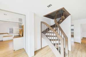 Bielefeld am Musikerviertel: Exklusive Maisonette-Wohnung mit Einbauküche | Aufzug | Sauna & Loggia – Die vollständige Adresse der Immobilie erhältst du vom Anbieter., 33604 Mitte, Bielefeld – Vorschaubild 3