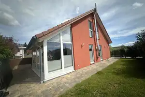 Modernes Einfamilienhaus im gehobenen Stil mit separatem Saunahaus und Außenpool – Northeim (Kreis) – Vorschaubild 3