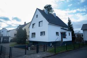 Saniertes Familienglück in Bad Honnef - Toplage nah zum Rhein & Zentrum – Die vollständige Adresse der Immobilie erhältst du vom Anbieter., 53604 Bad Honnef – Vorschaubild 1