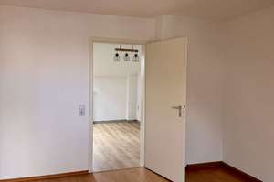 Lichtdurchflutete 2-Zimmer-DG-Wohnung in Poppelsdorf – renoviert & mit EBK – Sebastianstraße 17, 53115 Poppelsdorf, Bonn – Vorschaubild 9
