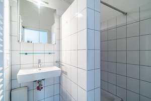 Alltagstaugliche 2-Zimmer-Wohnung mit zwei Bädern in Köln – Christophstraße 14, 50670 Altstadt/Nord, Köln – Vorschaubild 2
