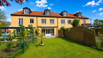 Wohnen im Grünen: Großzügiges Reihenmittelhaus mit ruhigem Garten nahe Berlin