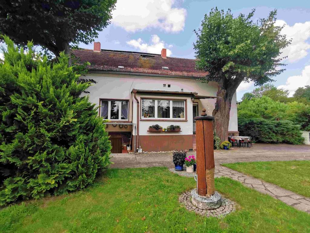 Immobilie in Jüterbog - Jüterbog: Charmanter Altbau auf großem und schönem Grundstück - Bild 2