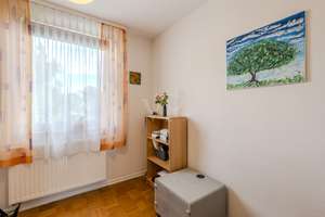 Gepflegtes Reihenendhaus mit PV-Anlage, Garage und ausgebautem Dachgeschoss in gewachsener Wohnlage – Die vollständige Adresse der Immobilie erhältst du vom Anbieter., 73730 Oberesslingen, Esslingen am Neckar – Vorschaubild 14