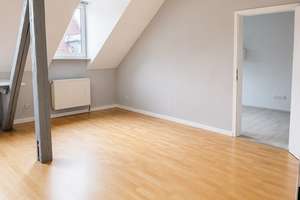 Wohnen mit Charakter: Drei-Zimmer-Wohnung in zentraler Lage von Wiesbaden – 65185 Mitte, Wiesbaden – Vorschaubild 1