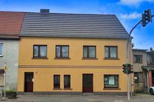 Einziehen und Wohlfühlen: Gepflegt, kontinuierlich modernisiert un – Die vollständige Adresse der Immobilie erhältst du vom Anbieter., 6347 Siersleben – Vorschaubild 2