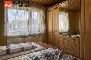 MEHRGENERATIONENHAUS MIT ZWEI WOHNUNGEN UND DOPPELGARAGE – Die vollständige Adresse der Immobilie erhältst du vom Anbieter., 72829 Engstingen – Vorschaubild 5