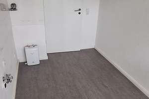 ENDLICH ZU HAUSE!  Traumhafte 2-Zimmer-Wohnung! Nähe der UNI ! ENGLISH scroll down! – Kölner Landstraße 338, 40589 Wersten, Düsseldorf – Vorschaubild 8