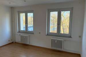  Von privat,  provisionsfrei, 3-4 Zi. Wohnung , bezugsfrei, Stellplatz inkl.,  – Die vollständige Adresse der Immobilie erhältst du vom Anbieter., 12279 Marienfelde, Berlin – Vorschaubild 3
