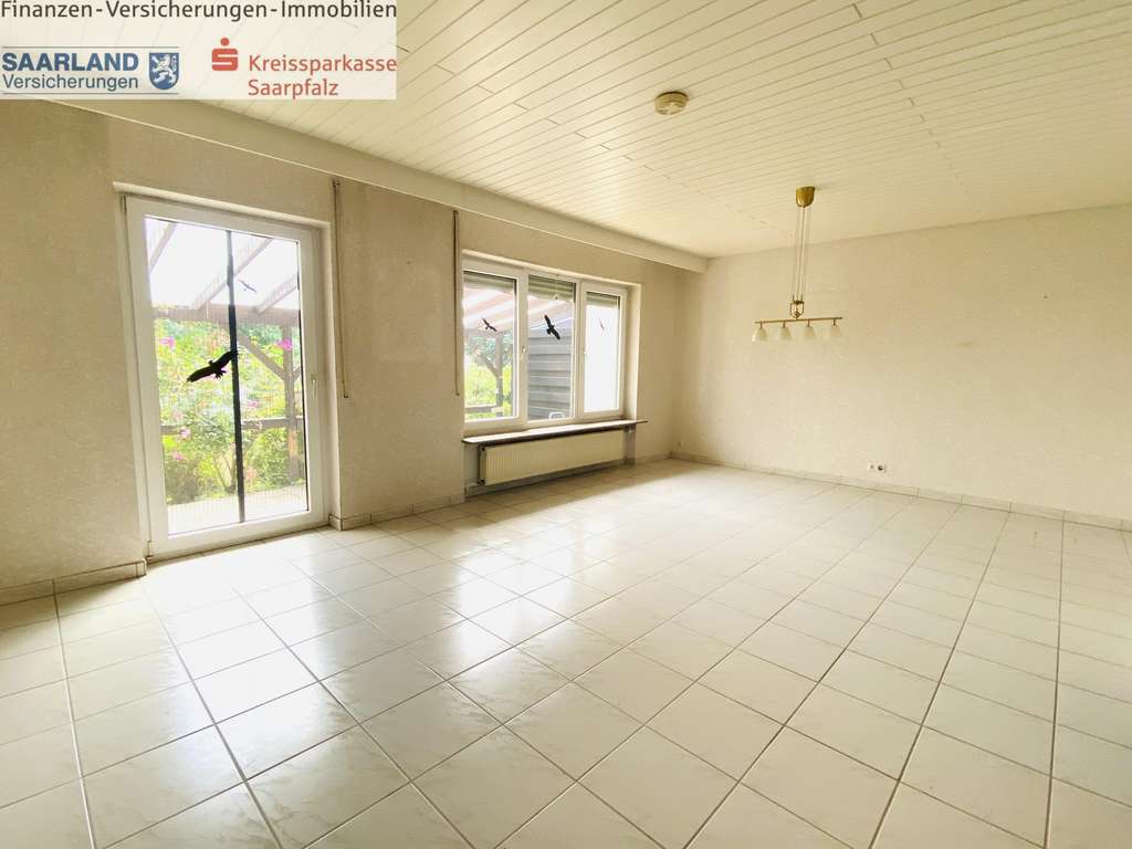 Immobilie in Zweibrücken - Schönes Wohnhaus mit  Garage in begehrter Höhenlage von Zweibrücken - Bild 3