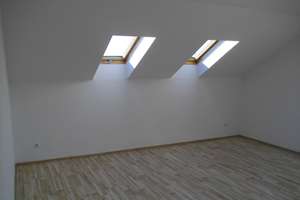 Schöne 3,5-Zimmer Wohnung mit Balkon in Königsdorf-Osterhofen – 82549 Königsdorf – Vorschaubild 8