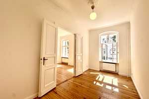 Sonnige 3-Zimmer-Altbau-Wohnung mit Balkon in bester Reuterkiezlage – Berlin – Vorschaubild 3