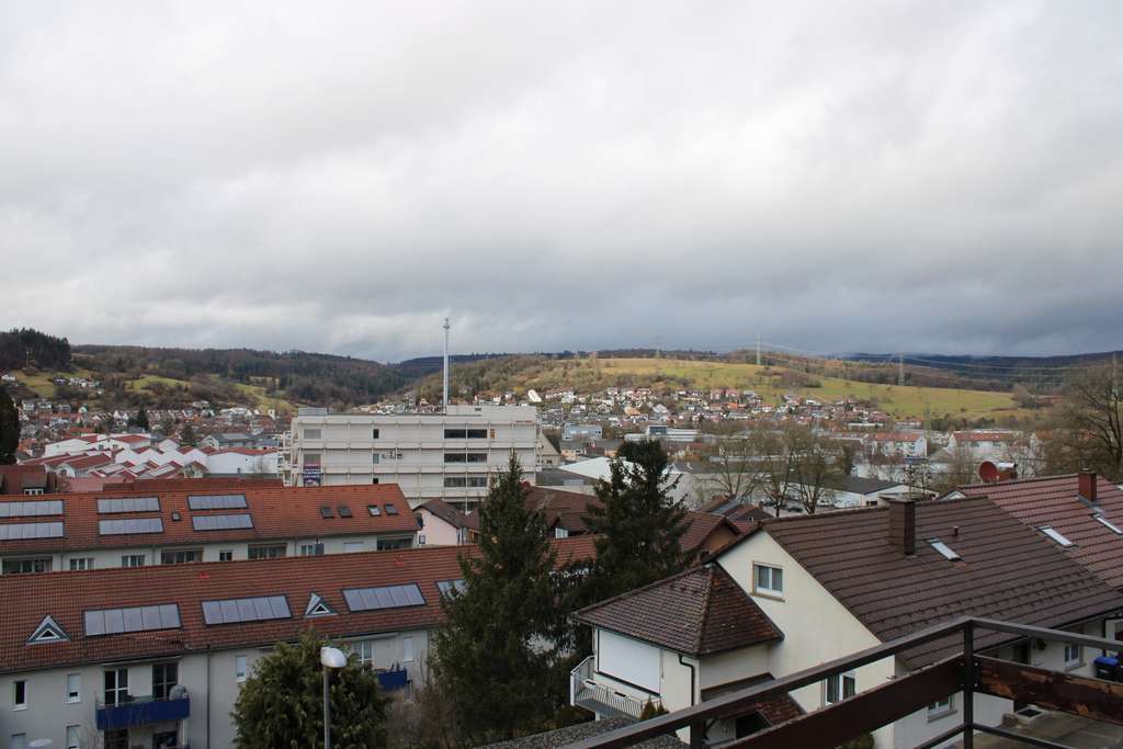 Immobilie in Lörrach - EFH mit ELW! Traumhafte Aussicht und viel Potenzial! - Bild 1