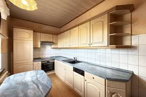 Familienfreundliche Doppelhaushälfte in Raguhn: Wohnglück mit Garten, Teich & moderner PV-Anlage – Wittenberger Straße 9, 6779 Raguhn – Vorschaubild 7