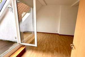 Provisionsfrei - Helle Dachgeschosswohnung | Light-flooded attic apartment – Ebertystraße 42, 10249 Friedrichshain, Berlin – Vorschaubild 6