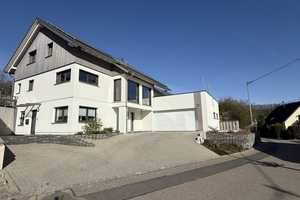 Exklusives und ökologisches Einfamilienhaus mit Einliegerwohnung und geräumiger Garage – Ochsenburger Straße 24, 74374 Heilbronn (Kreis) – Vorschaubild 1