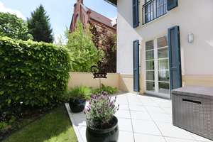 STILVOLL AUSGESTATTET- TERRASSE, GARTEN, BODENTIEFE FENSTER & PARKETT - TG-STELLPLATZ – Die vollständige Adresse der Immobilie erhältst du vom Anbieter., 14195 Dahlem, Berlin – Vorschaubild 23